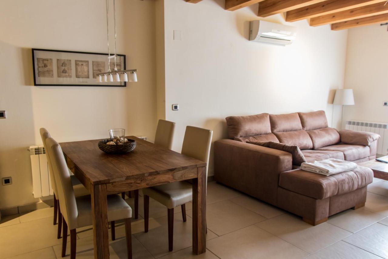 Plaza Apartamentos Binéfar Dış mekan fotoğraf