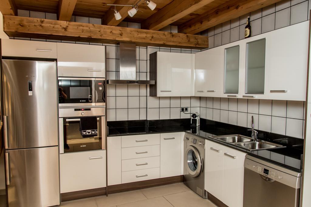 Plaza Apartamentos Binéfar Dış mekan fotoğraf