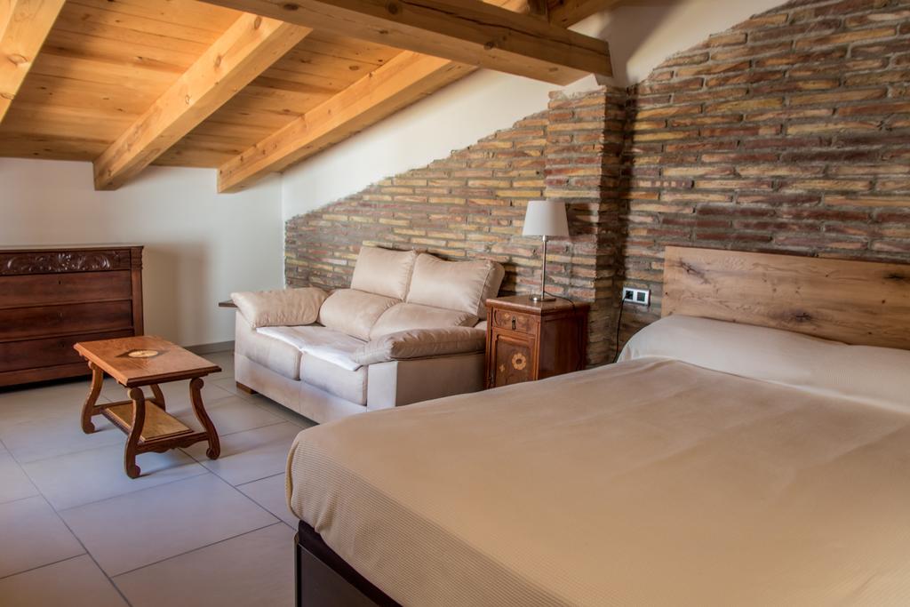 Plaza Apartamentos Binéfar Dış mekan fotoğraf